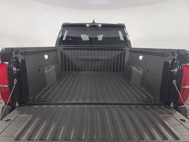 Used 2024 Toyota Tacoma TRD Off-Road AWD/4WD image 26