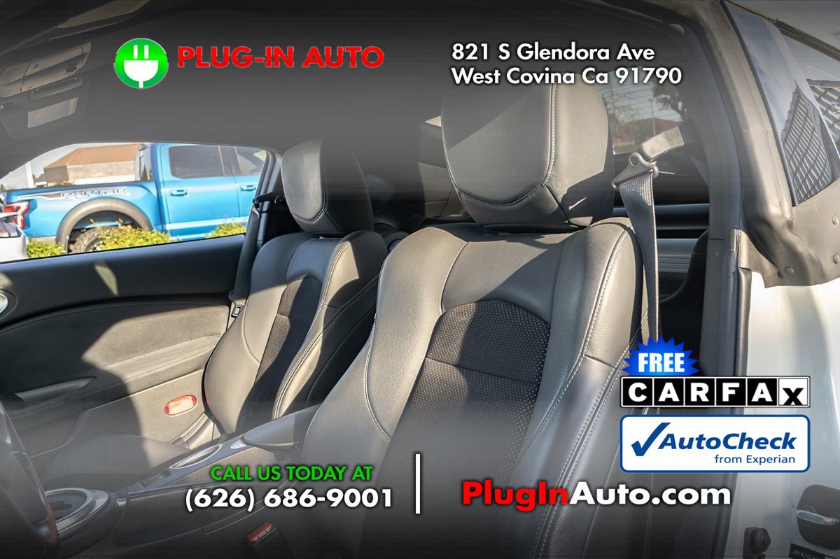 Used 2010 Nissan 370Z Touring image 7