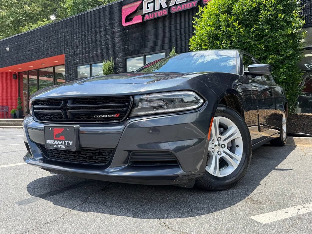 Used 2019 Dodge Charger SXT RWD image 2