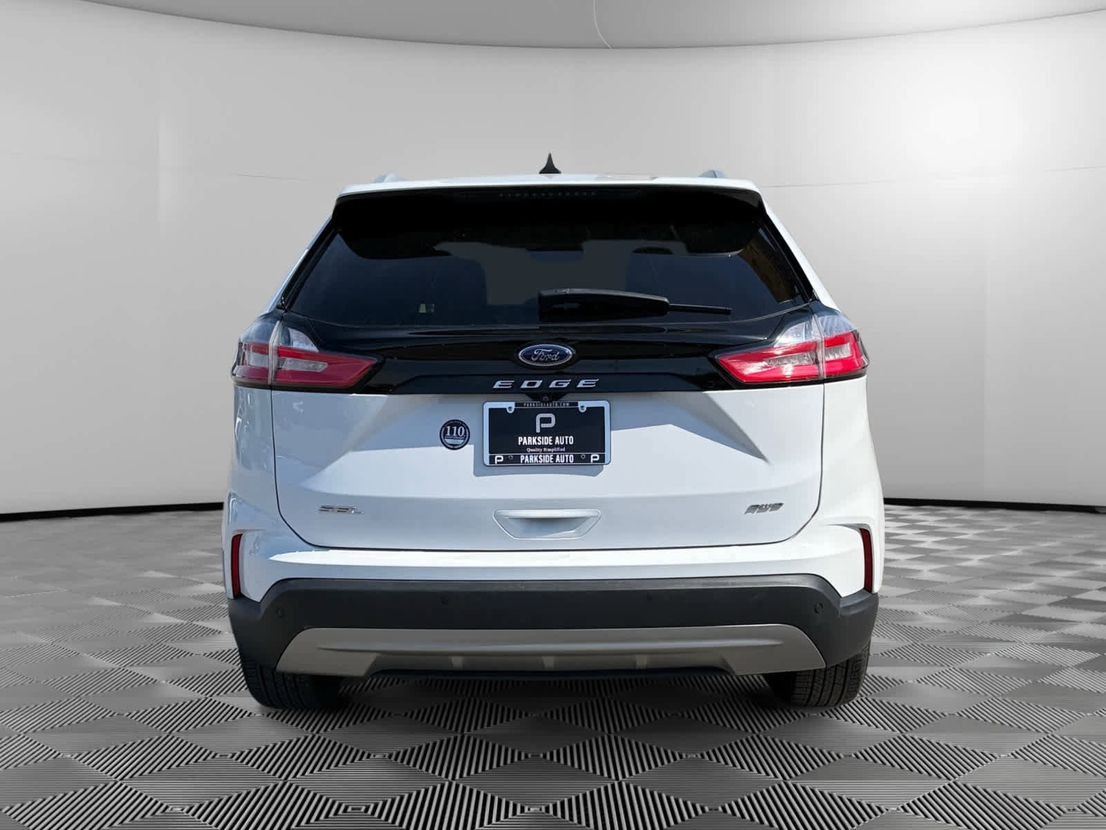 Used 2021 Ford Edge SEL w/ Convenience Package image 4