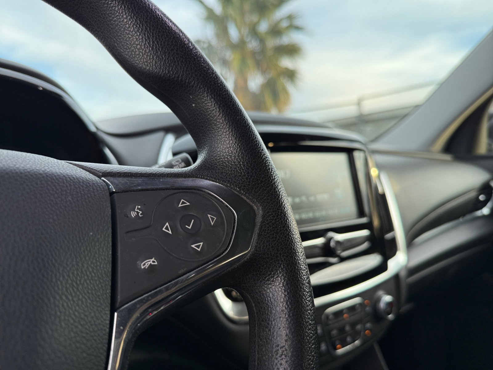 Used 2019 Chevrolet Traverse LS image 16