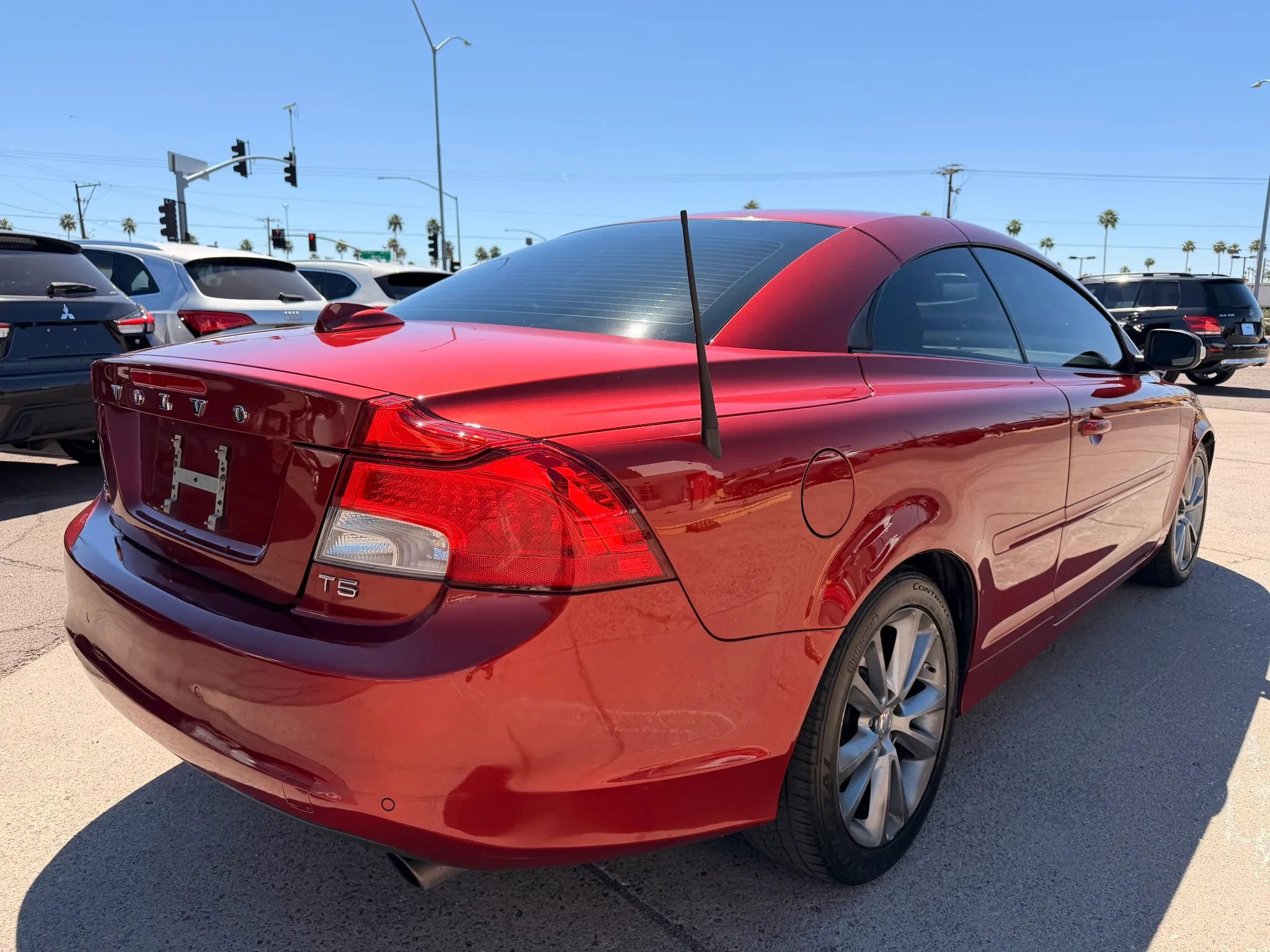 Used 2011 Volvo C70 T5 w/ Multimedia Pkg image 5