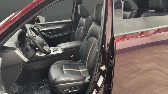 Used 2024 MAZDA CX-90 Plug-In Hybrid w/ Premium Plus image 16