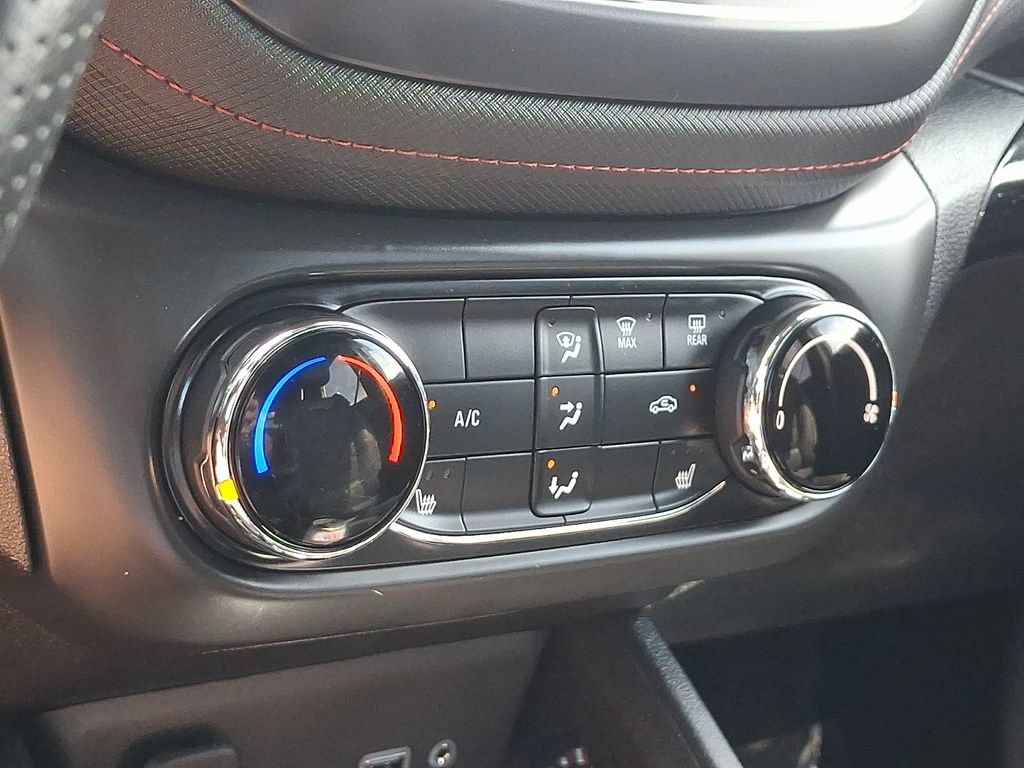 Used 2022 Chevrolet TrailBlazer RS FWD image 15