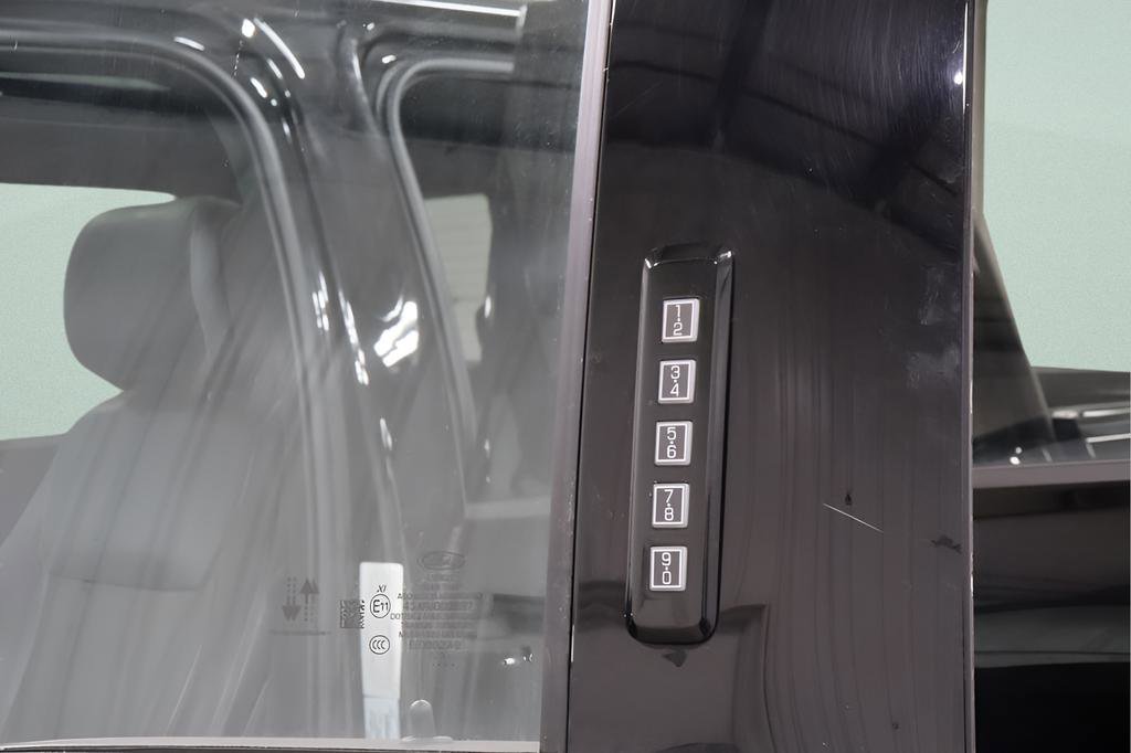 Used 2023 Ford F150 Lariat w/ Equipment Group 502A High image 43