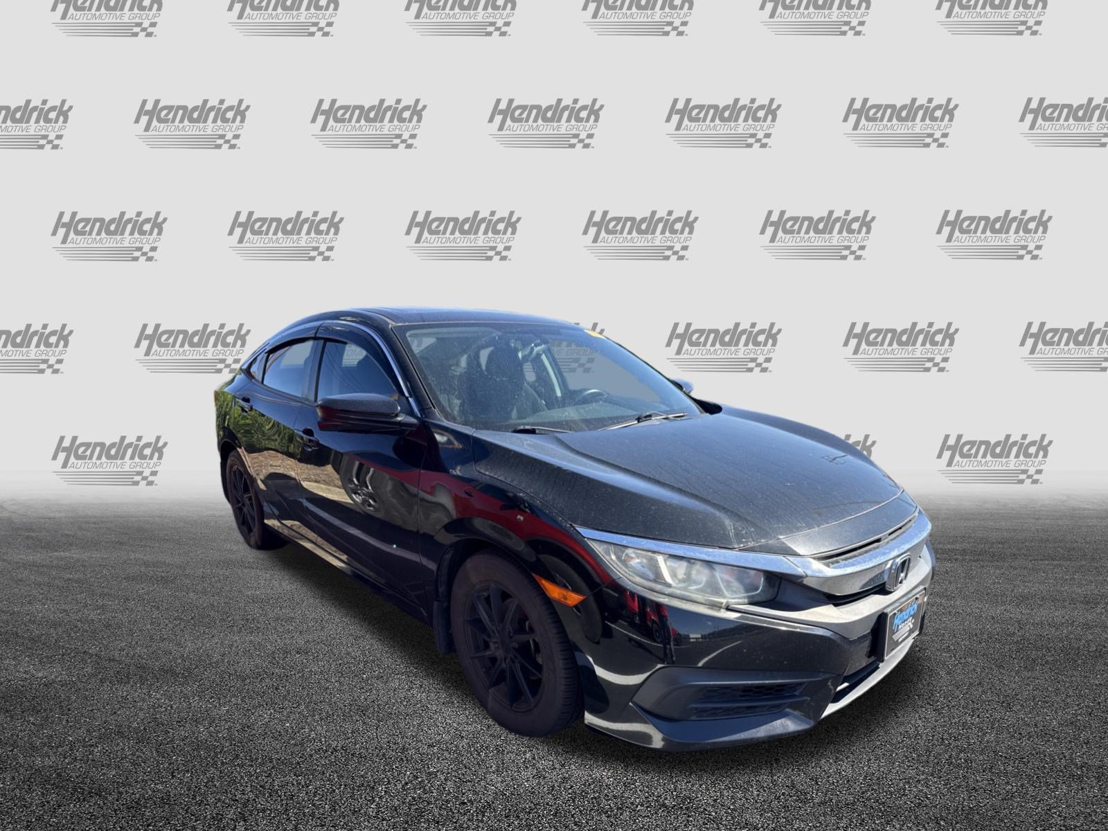 Used 2018 Honda Civic EX image 2