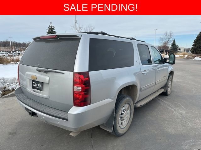 Used 2013 Chevrolet Suburban 2500 LT w/ Luxury Package image 3