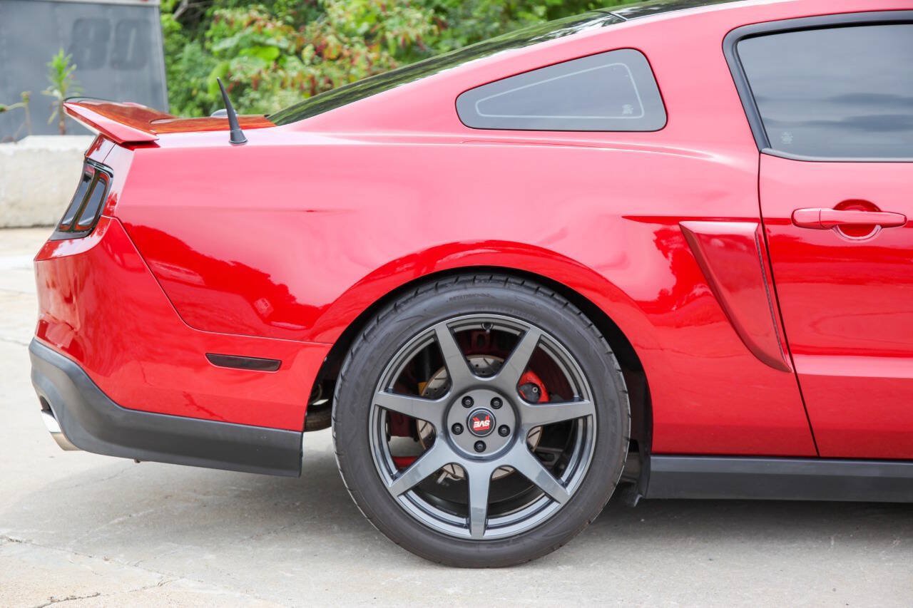 Used 2011 Ford Mustang GT Premium w/ Electronics Pkg RWD image 29