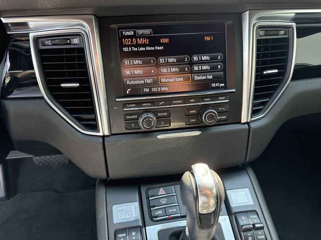 Used 2015 Porsche Macan S image 25