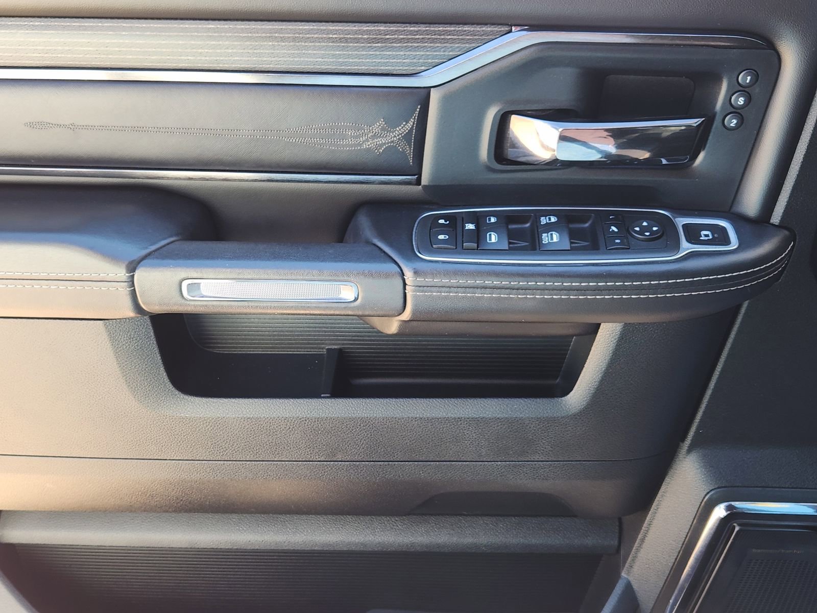 Used 2022 RAM 3500 Limited image 26