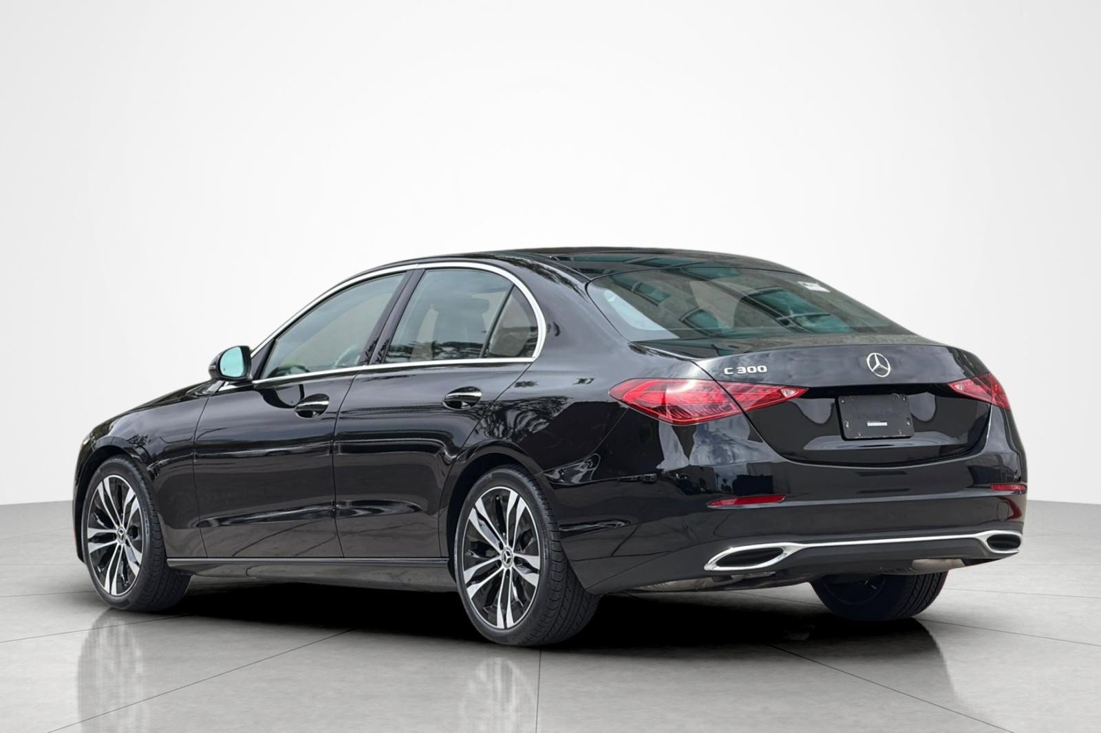 Used 2022 Mercedes-Benz C 300 Sedan image 3