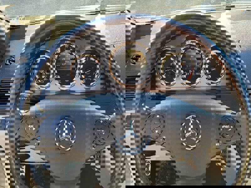 Used 2011 Mercedes-Benz C 300 Sedan image 22