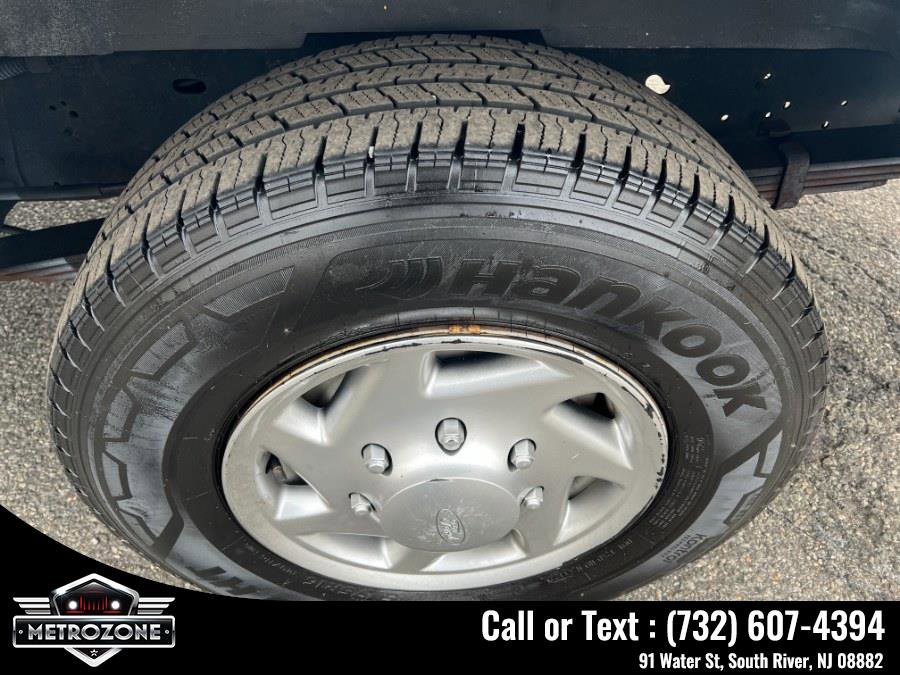 Used 2011 Ford E-350 and Econoline 350 Super Duty w/ PWR Group image 23