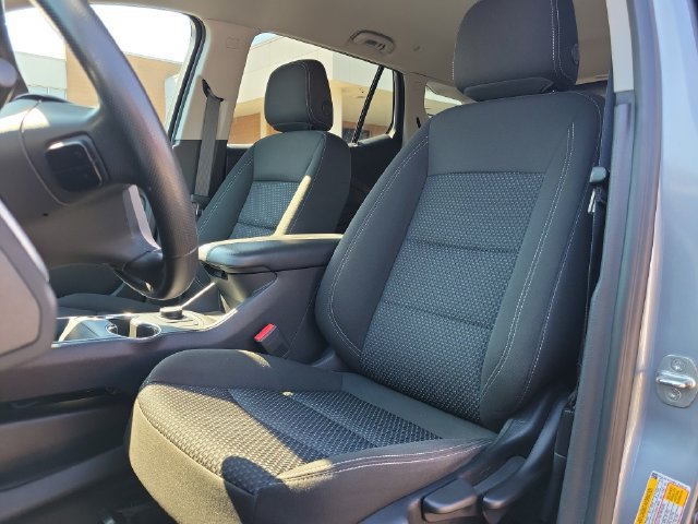 Used 2023 GMC Terrain SLE AWD/4WD image 13