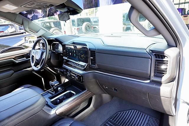 Used 2024 Chevrolet Silverado 1500 RST w/ Convenience Package II AWD/4WD image 13
