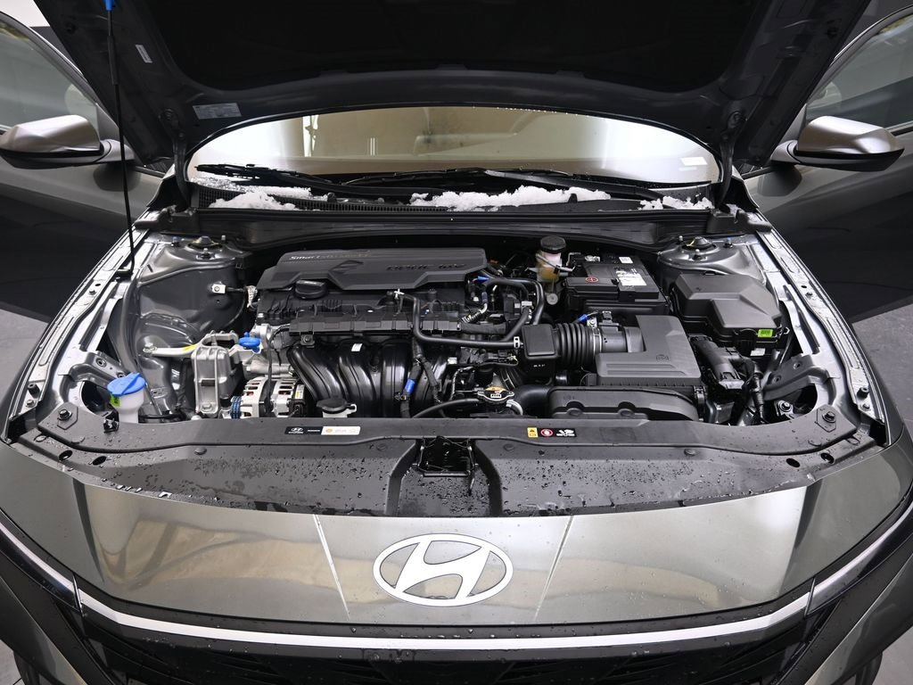 New 2026 Hyundai Elantra Sport image 9