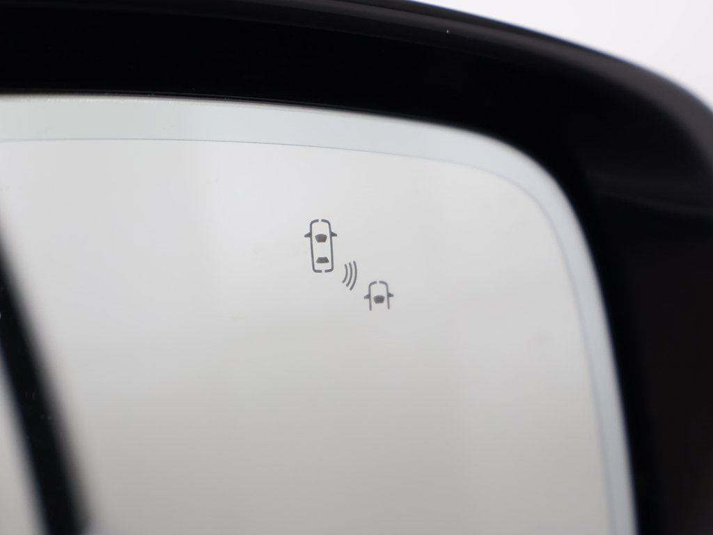 Used 2021 Nissan Armada SV w/ SV Appearance Package image 41