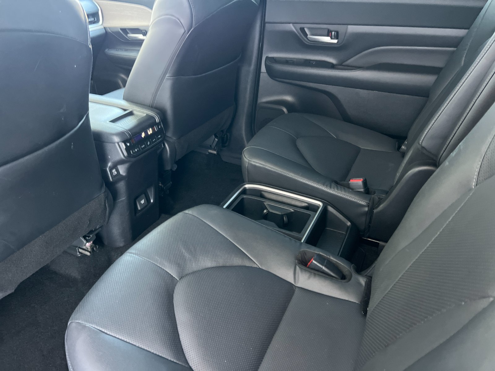 Used 2024 Toyota Grand Highlander FWD image 12