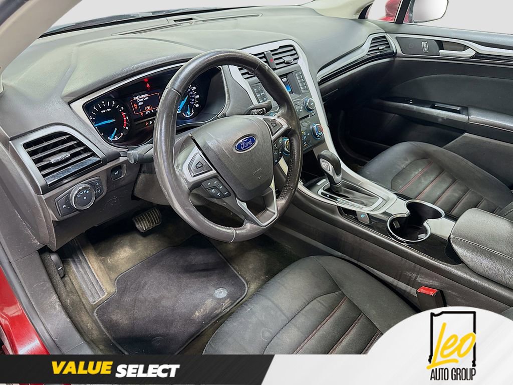 Used 2016 Ford Fusion SE w/ Equipment Group 201A image 9