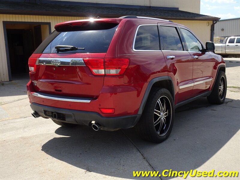 Used 2011 Jeep Grand Cherokee Overland AWD/4WD image 7