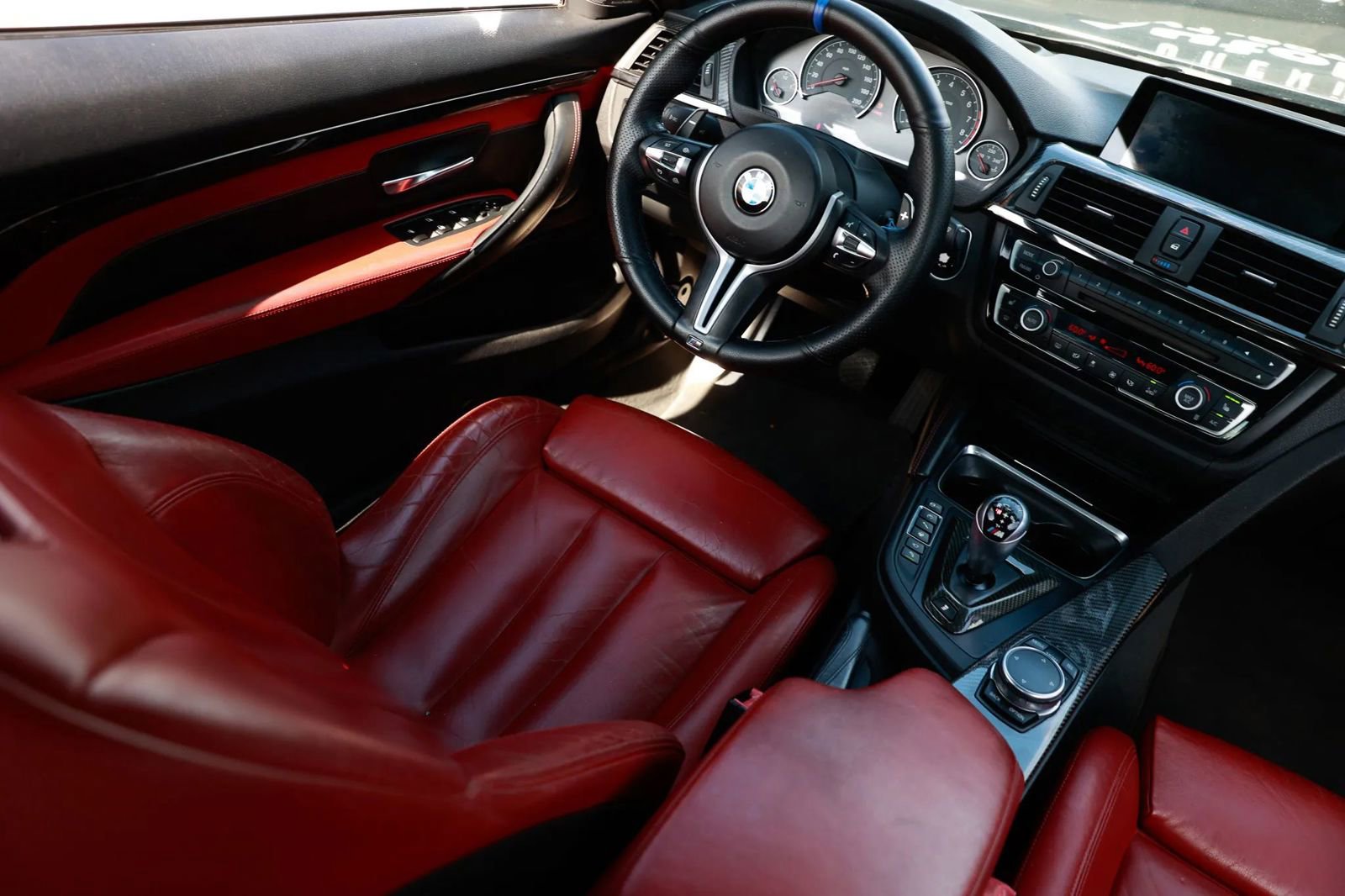 Used 2015 BMW M4 Convertible image 21