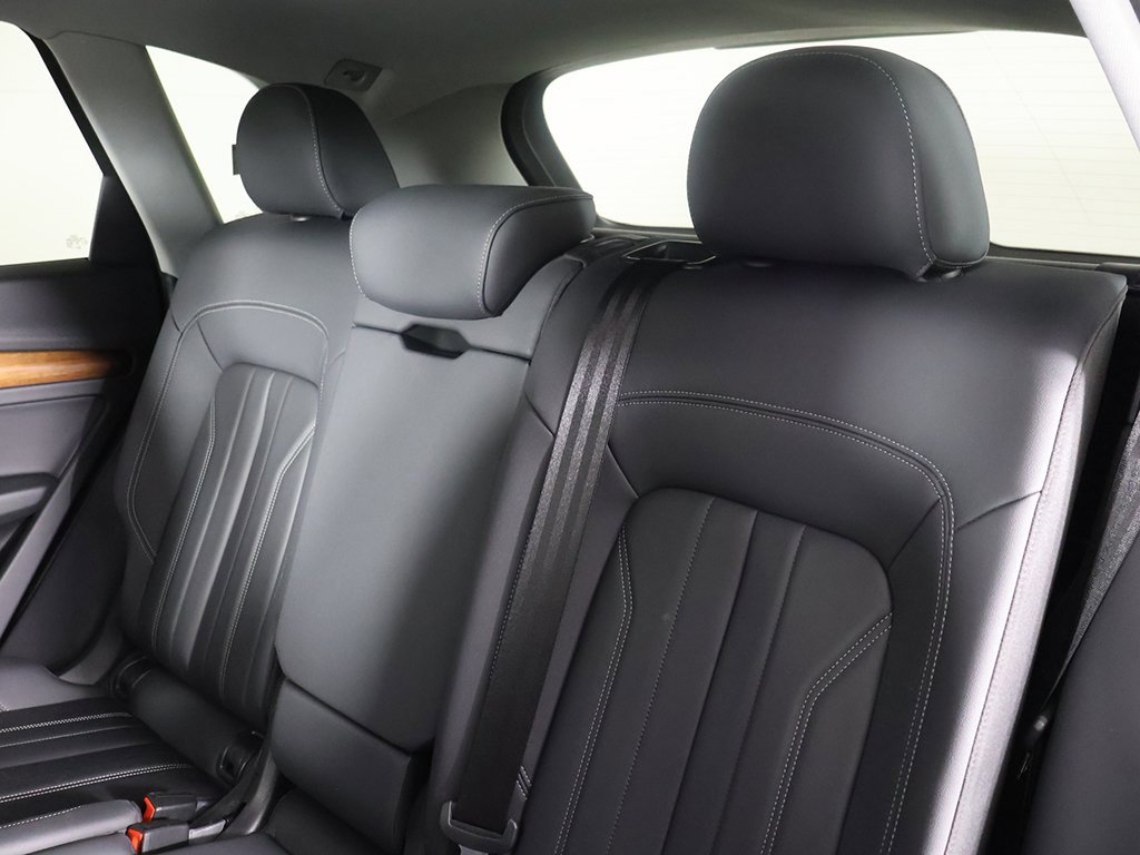 Used 2023 Audi Q5 2.0T Premium w/ Convenience Package image 32