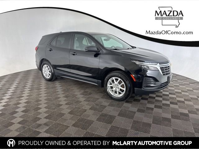 Used 2023 Chevrolet Equinox LS AWD/4WD image 1
