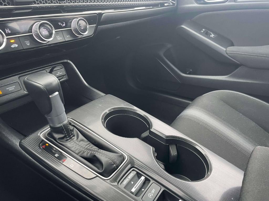 Used 2025 Honda Civic Sport image 28