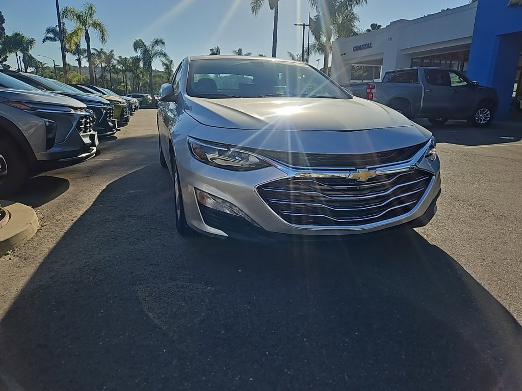Used 2022 Chevrolet Malibu LT image 1