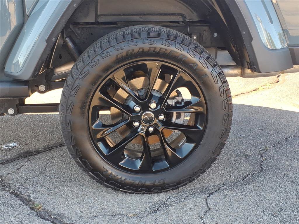 Used 2024 Jeep Gladiator Sport image 8