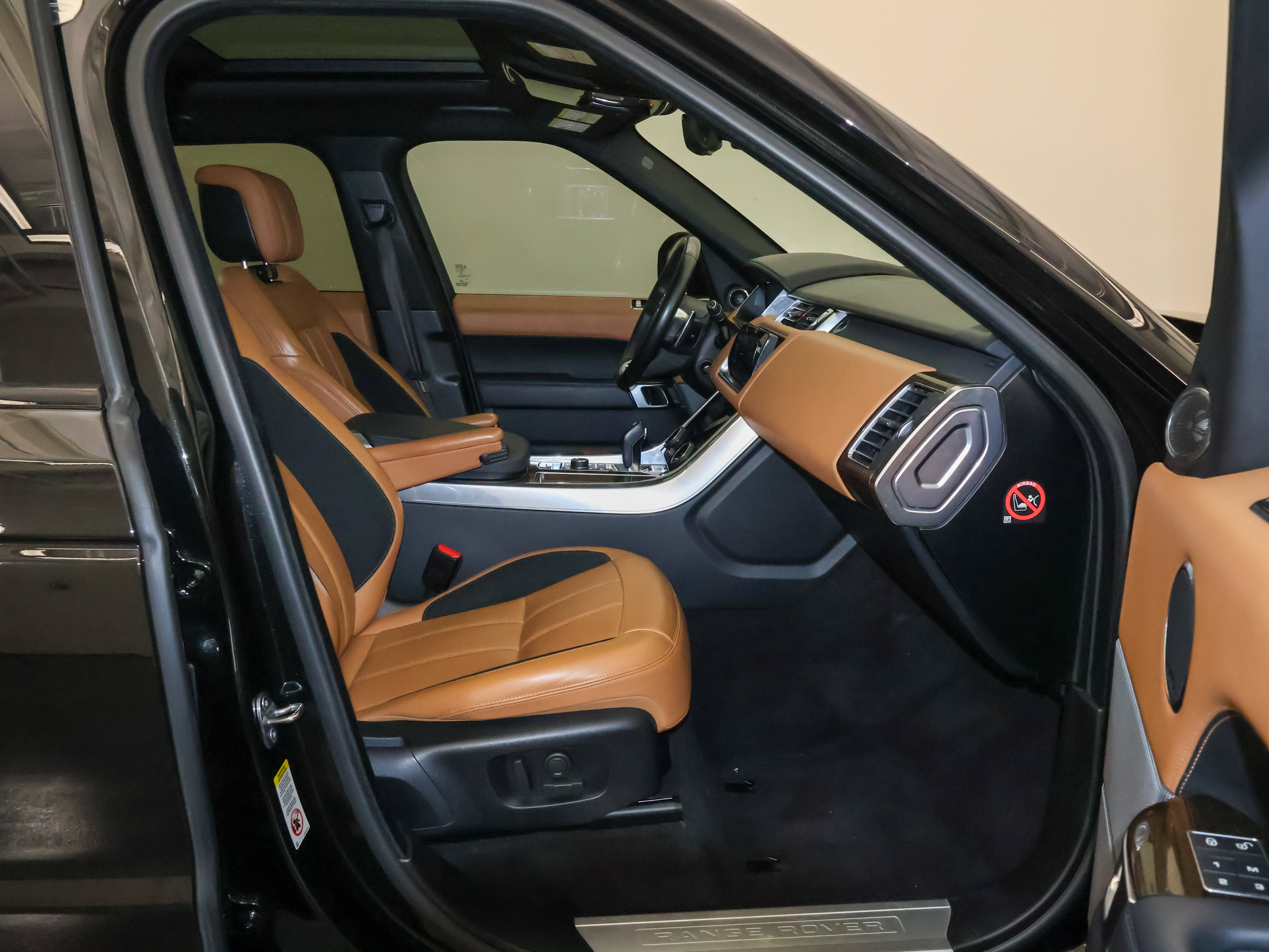 Used 2018 Land Rover Range Rover Sport Supercharged AWD/4WD image 55