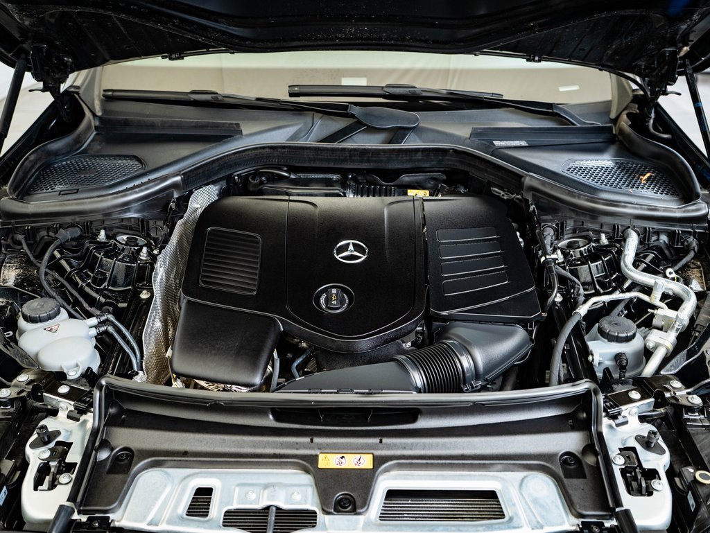 Certified 2025 Mercedes-Benz GLC 300 GLC 300 image 38