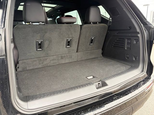 Used 2024 Chevrolet Traverse RS w/ LPO, Floor Liner Package image 22