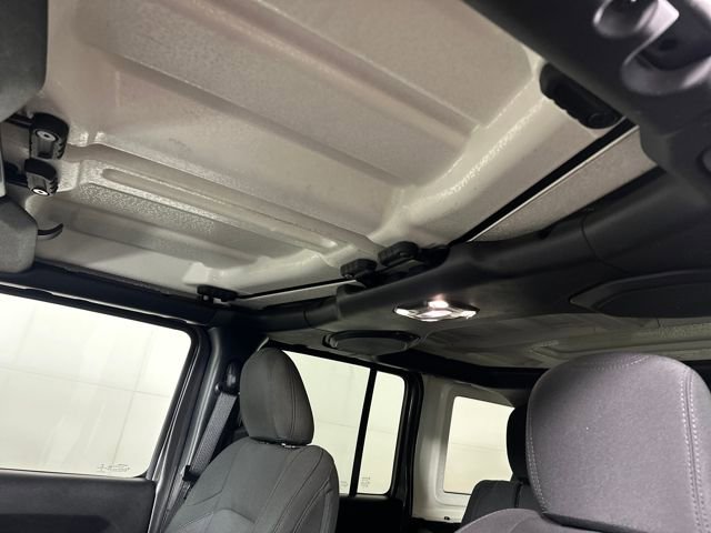 Used 2023 Jeep Wrangler Unlimited w/ 8.4" Radio Group image 12