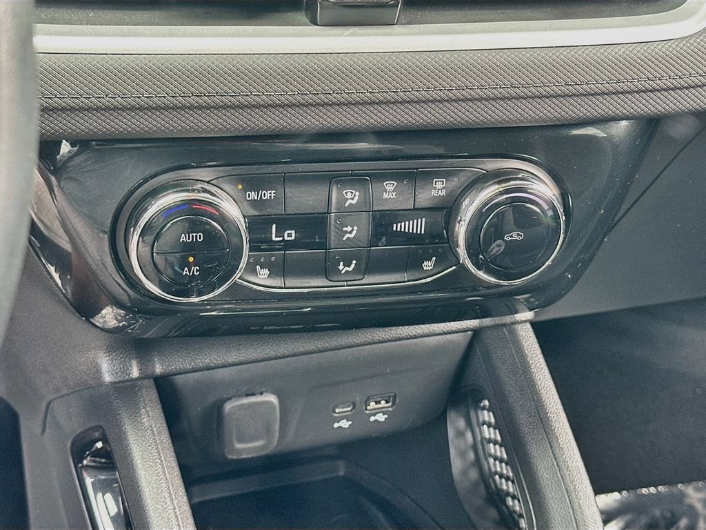 Used 2024 Chevrolet TrailBlazer LT w/ Convenience Package FWD image 15