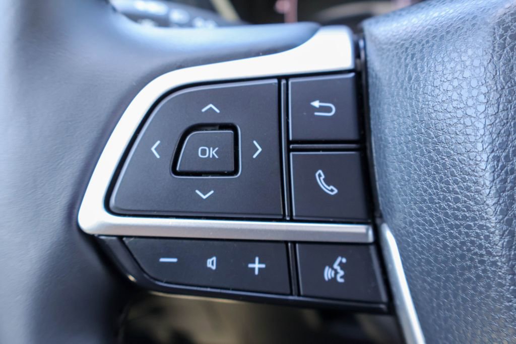 Used 2025 Toyota Grand Highlander AWD image 23