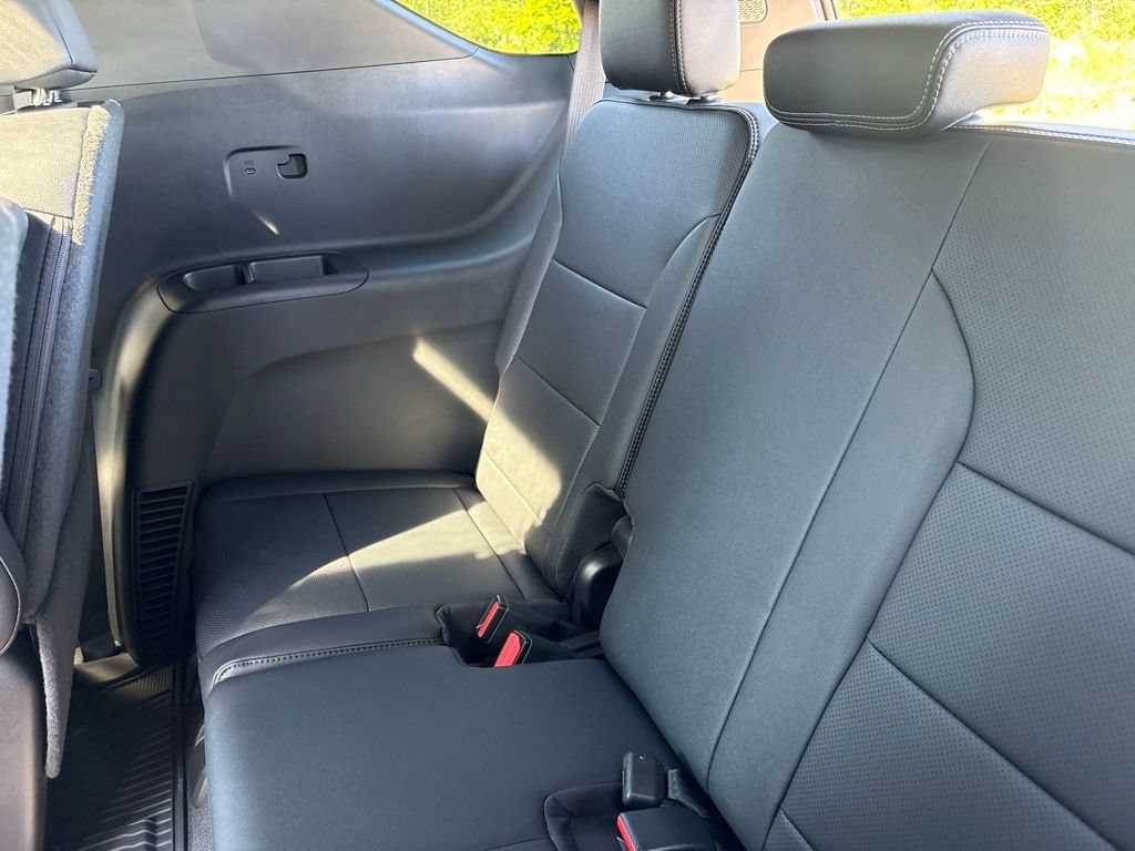 New 2026 Chevrolet Traverse High Country w/ LPO, Floor Liner Package AWD/4WD image 58