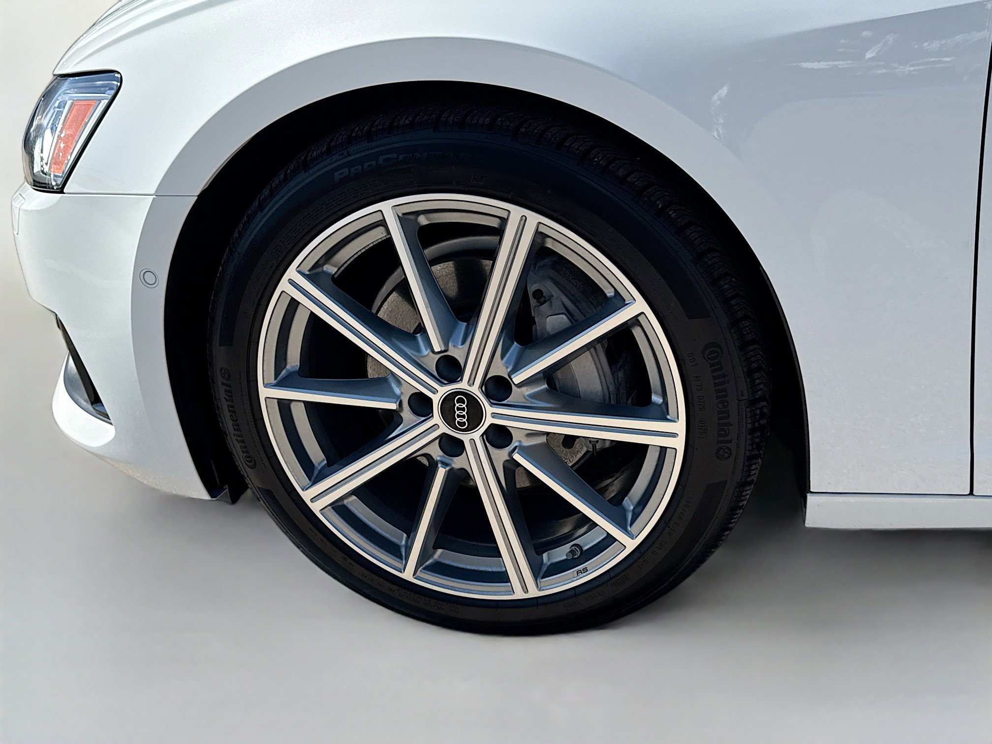 Used 2025 Audi A6 2.0T Premium w/ Convenience Plus Package image 40