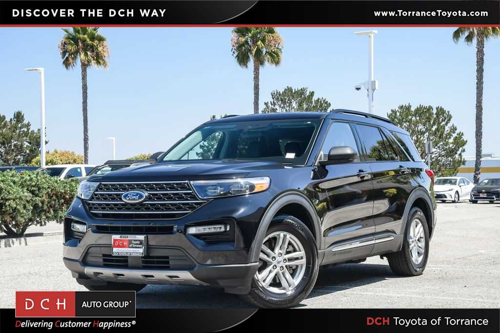 Used 2023 Ford Explorer XLT w/ Equipment Group 202A RWD image 1