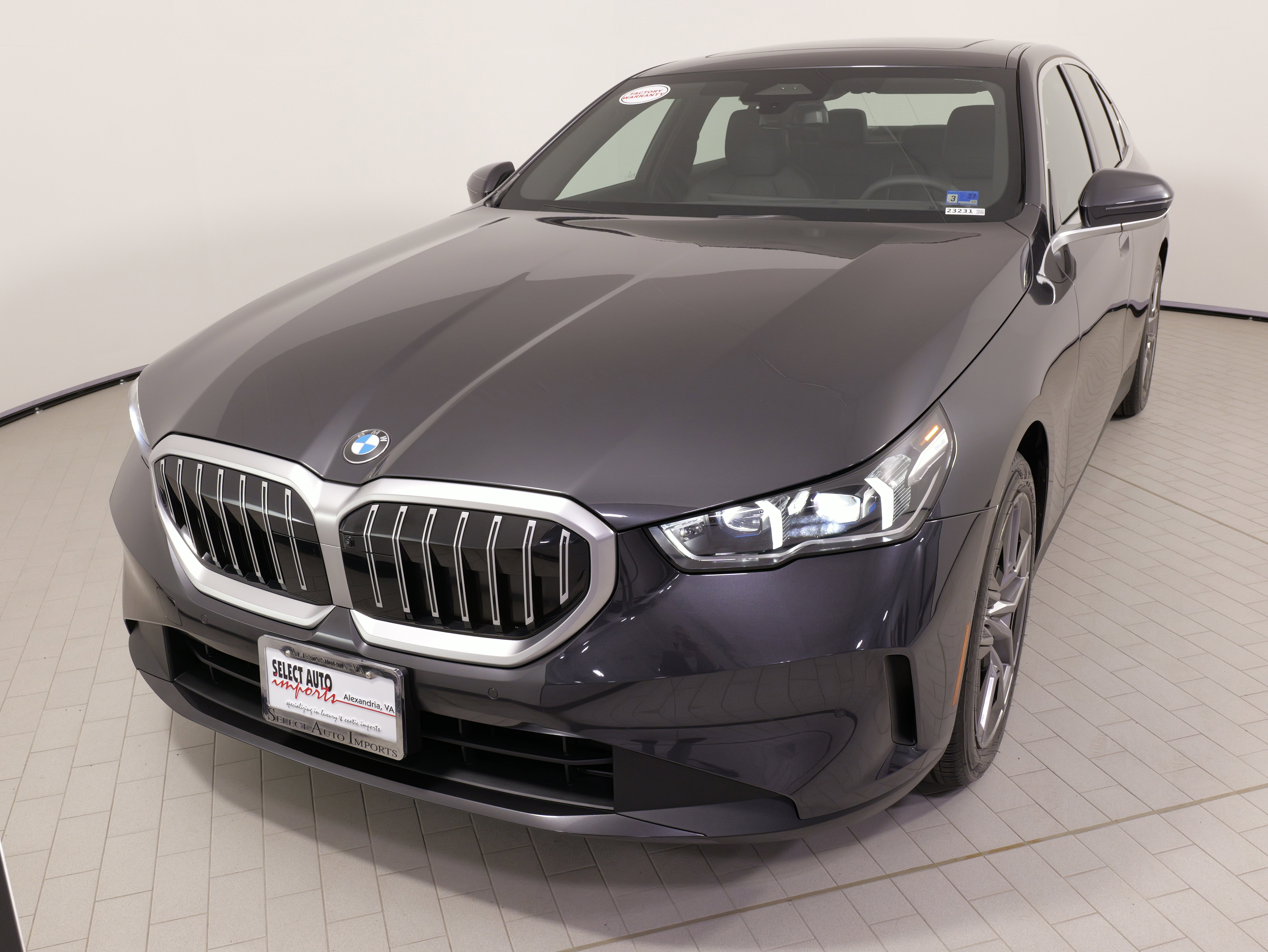 Used 2026 BMW 530i xDrive w/ Premium Package image 4