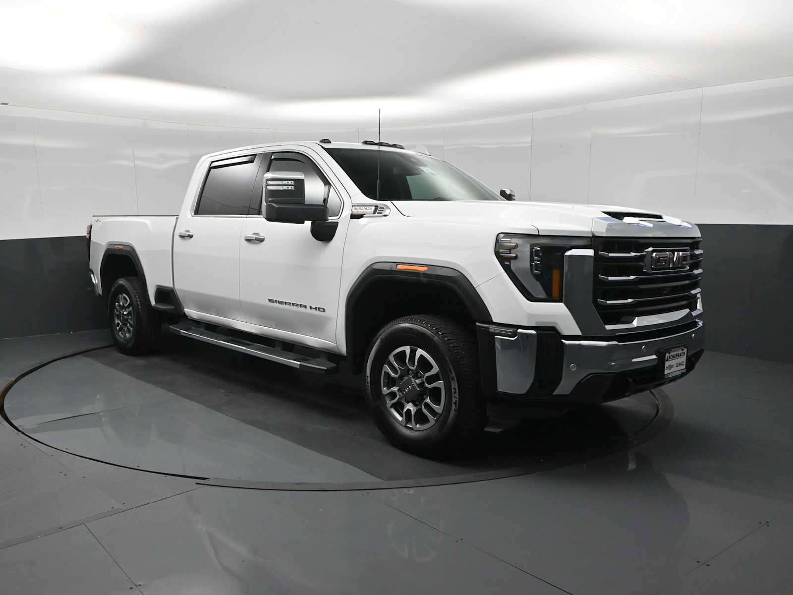 Used 2024 GMC Sierra 3500 SLT w/ SLT Premium Package image 2