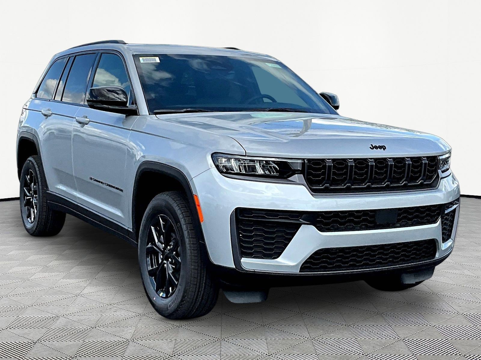 New 2026 Jeep Grand Cherokee Altitude AWD/4WD image 3