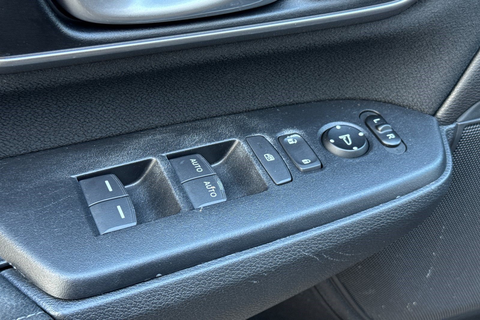 Used 2020 Honda CR-V EX image 14