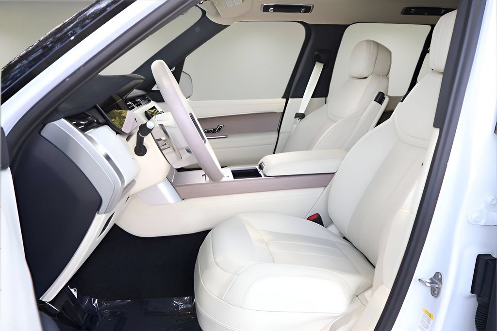 New 2026 Land Rover Range Rover SE AWD/4WD image 11