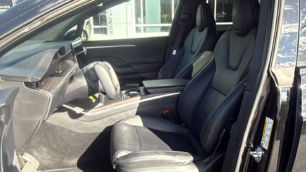 Used 2023 Tesla Model X AWD/4WD image 10
