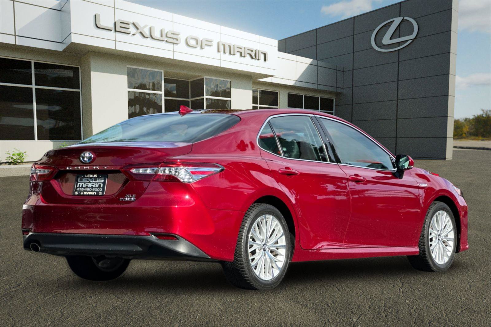 Used 2019 Toyota Camry XLE FWD image 9