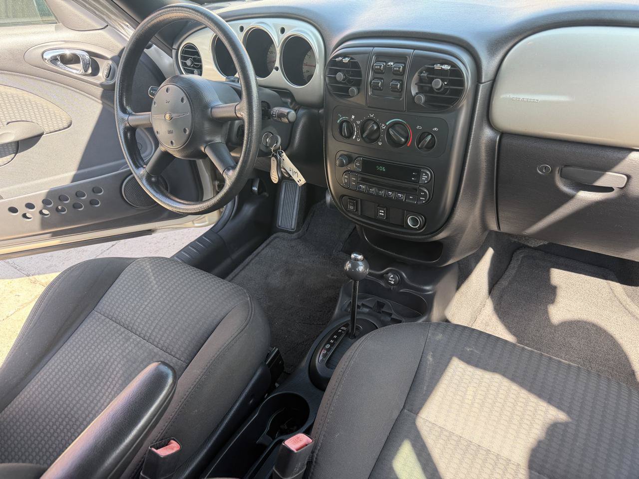 Used 2005 Chrysler PT Cruiser Touring FWD image 17