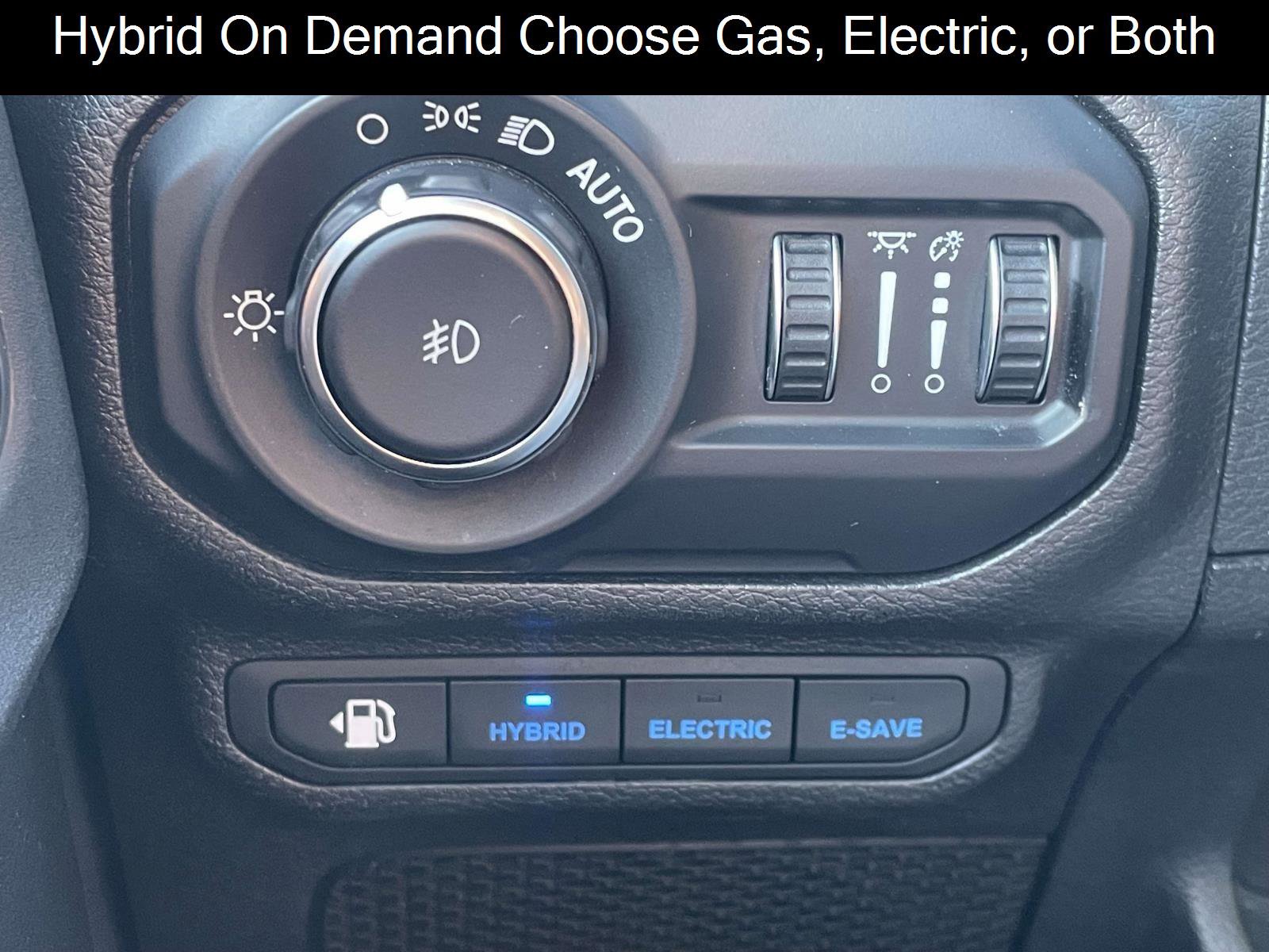 Used 2021 Jeep Wrangler Unlimited Sahara w/ Safety Group image 13