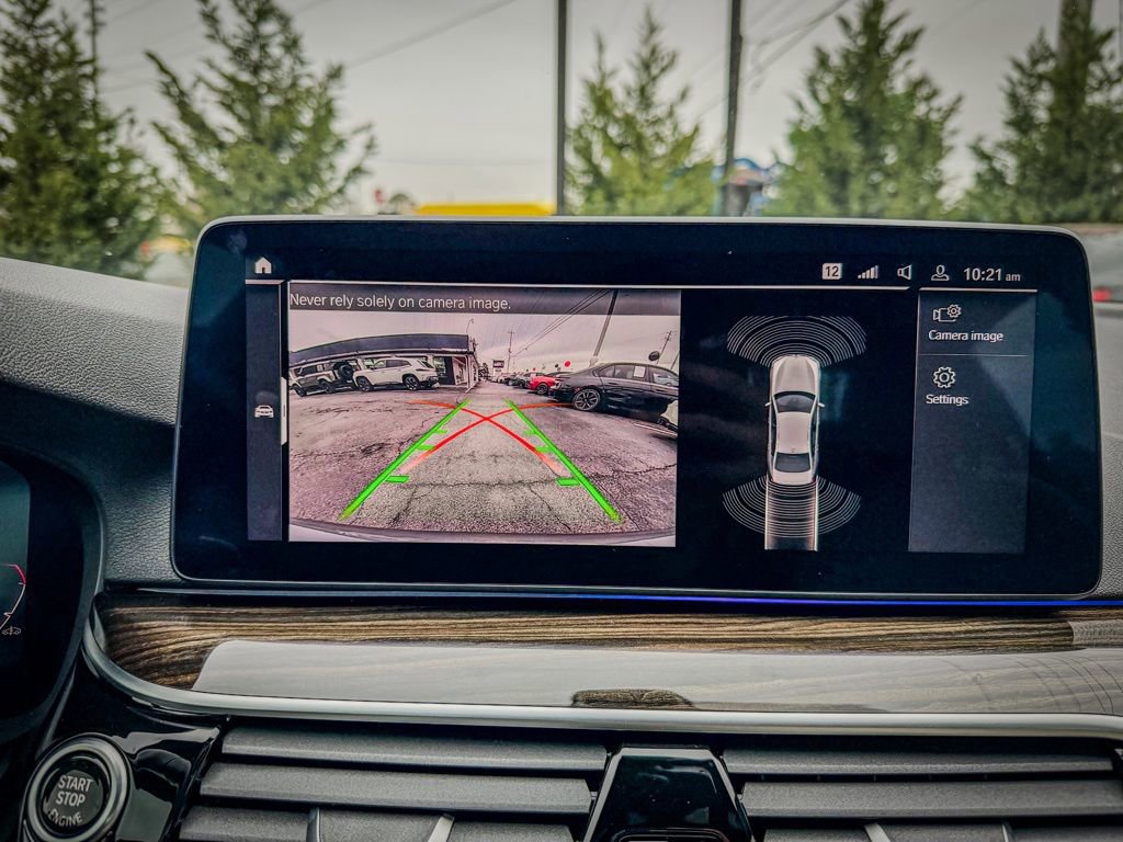 Used 2021 BMW 540i xDrive w/ M Sport Package image 18