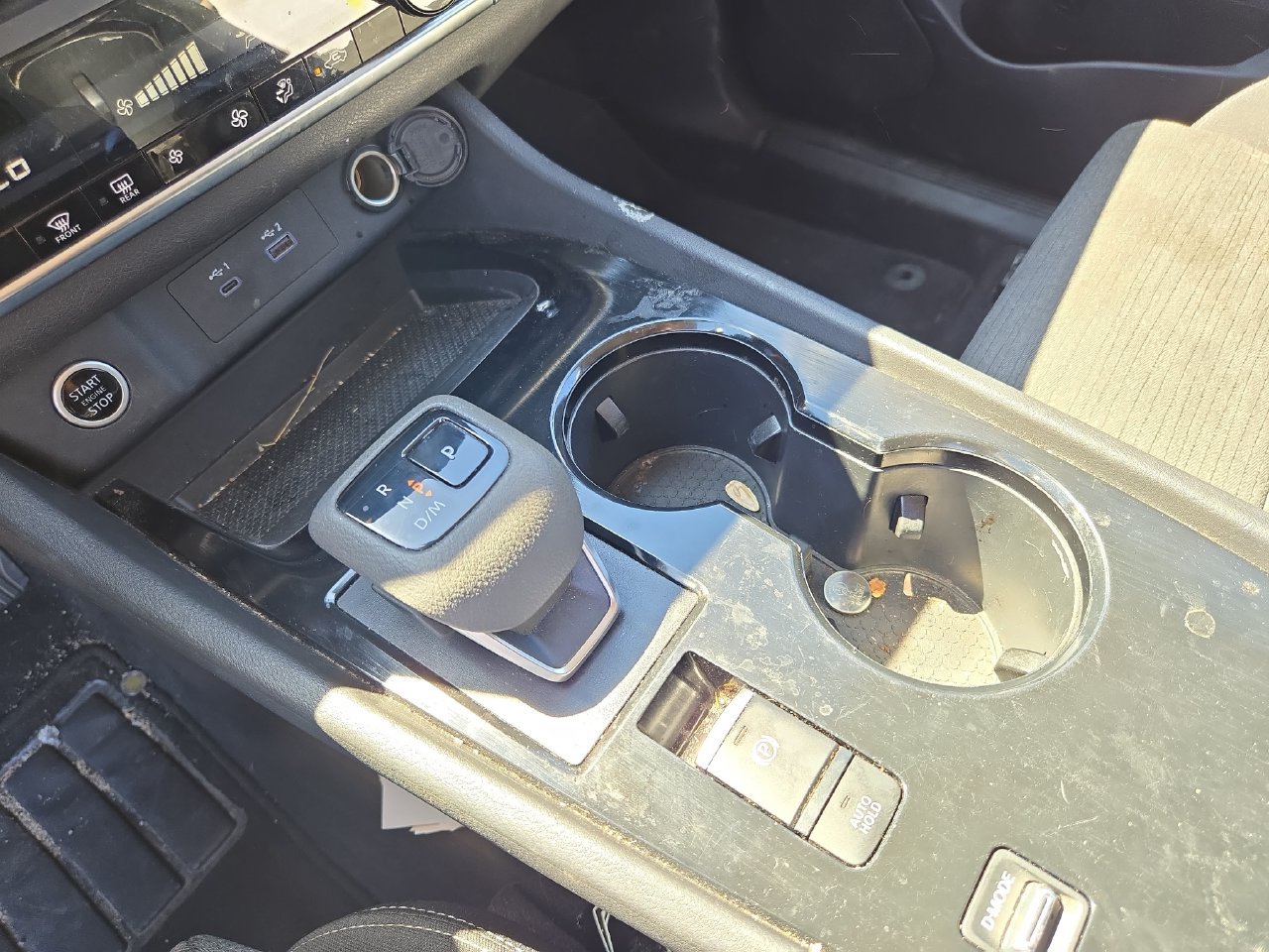 Used 2023 Nissan Rogue SV FWD image 21